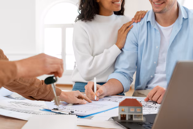 Entrega de llaves y documentos inmobiliarios